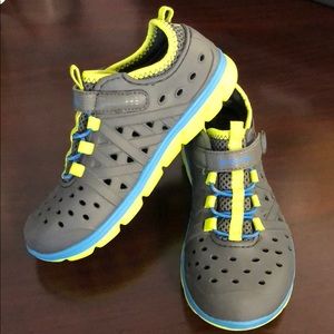 Stride rite size 12 water shoes like NEW